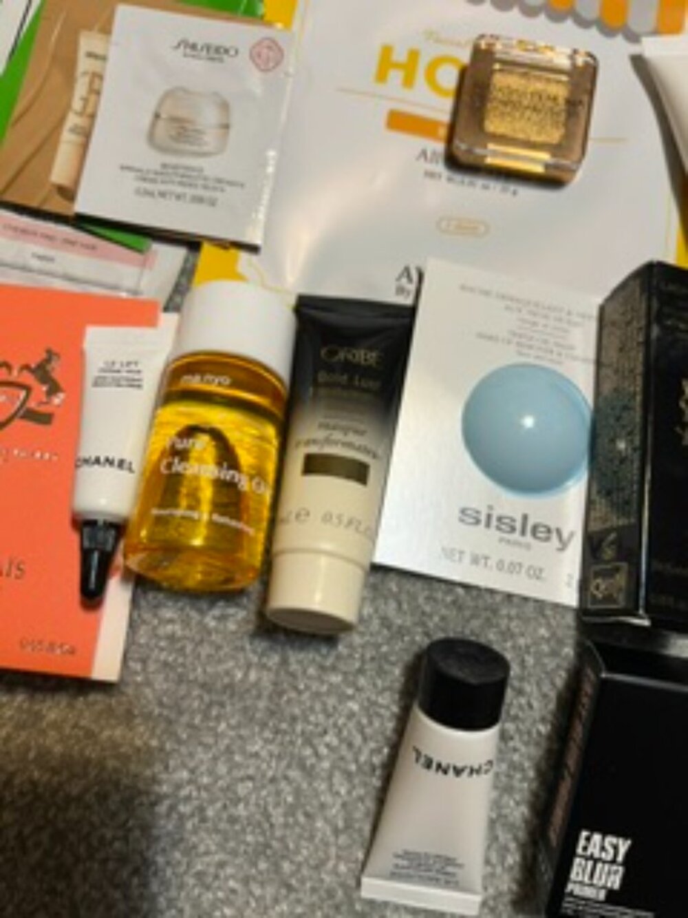 NWT 40+ Piece Luxury Sample Beauty Bundle inc. Diptyque, Sisley, Chanel, YSL - Picture 3 of 7